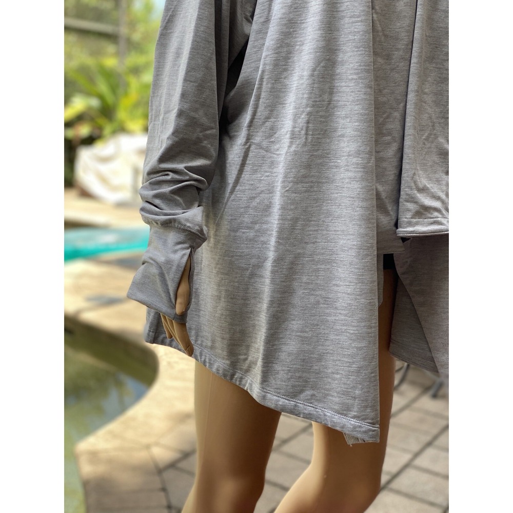 Nike Plus Size 1X Yoga Cover-Up Top - Gray Activewear for Women - Picture 5 of 11